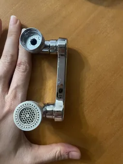 سرشیر آب مدل چرخشی مفصل دار بازویی برنجی 360