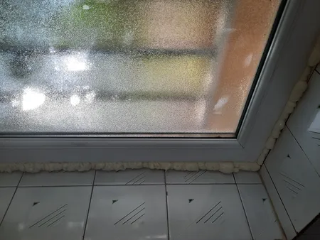 اسپری فوم پلی اورتان آرازیم مدل AMF وزن 600 گرم