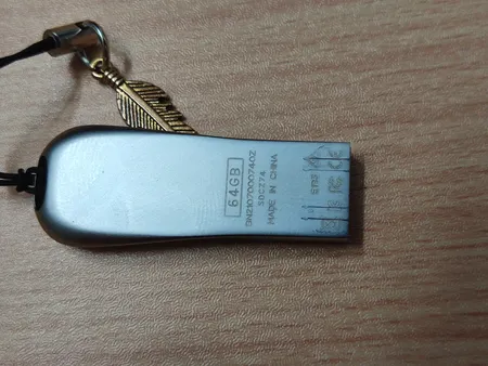 فلش مموری سن دیسک مدل Ultra Luxe ظرفیت 64 گیگابایت