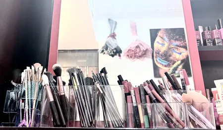 استند لوازم آرایشی مدل L3