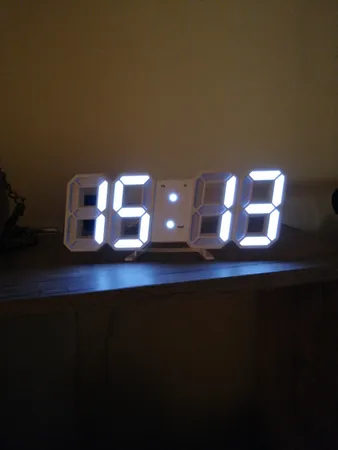 ساعت دیواری و رومیزی مدل X Segment Clock