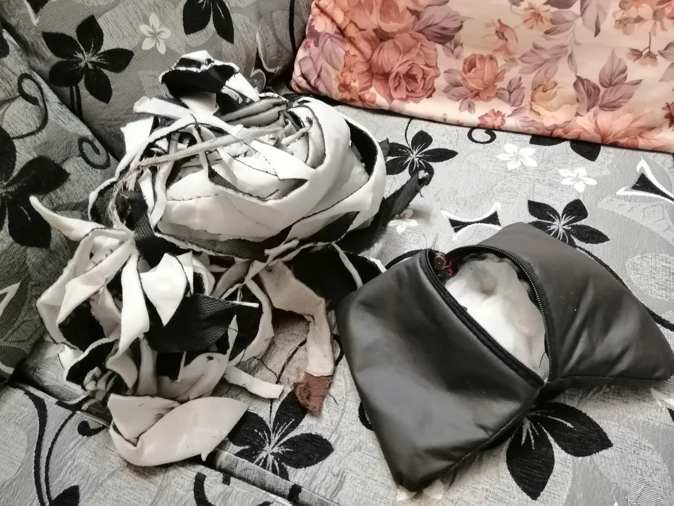 پشت گردنی صندلی خودرو تایپر مدل IR-Typer چرم سوزنی بسته 2 عددی