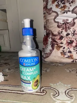 کرم مرطوب‌کننده کامان مدل Oil Pluse حجم 400 میلی‌لیتر