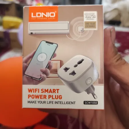 مبدل برق 3به2 هوشمند الدینیو مدل SCW1050