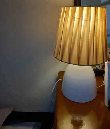 آباژور رو میزی مدل ژیژیس