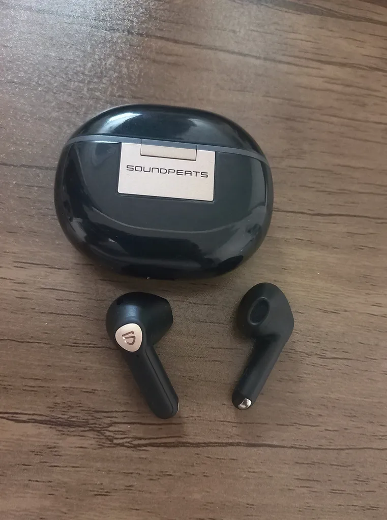 هندزفری بلوتوثی ساندپیتز مدل Air3 Deluxe HS