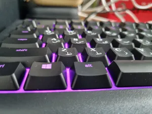 تجریه خرید کیبورد گیمینگ ریزر مدل Cynosa V2، سوییچ ممبران، Full-Size، نورپردازی RGB