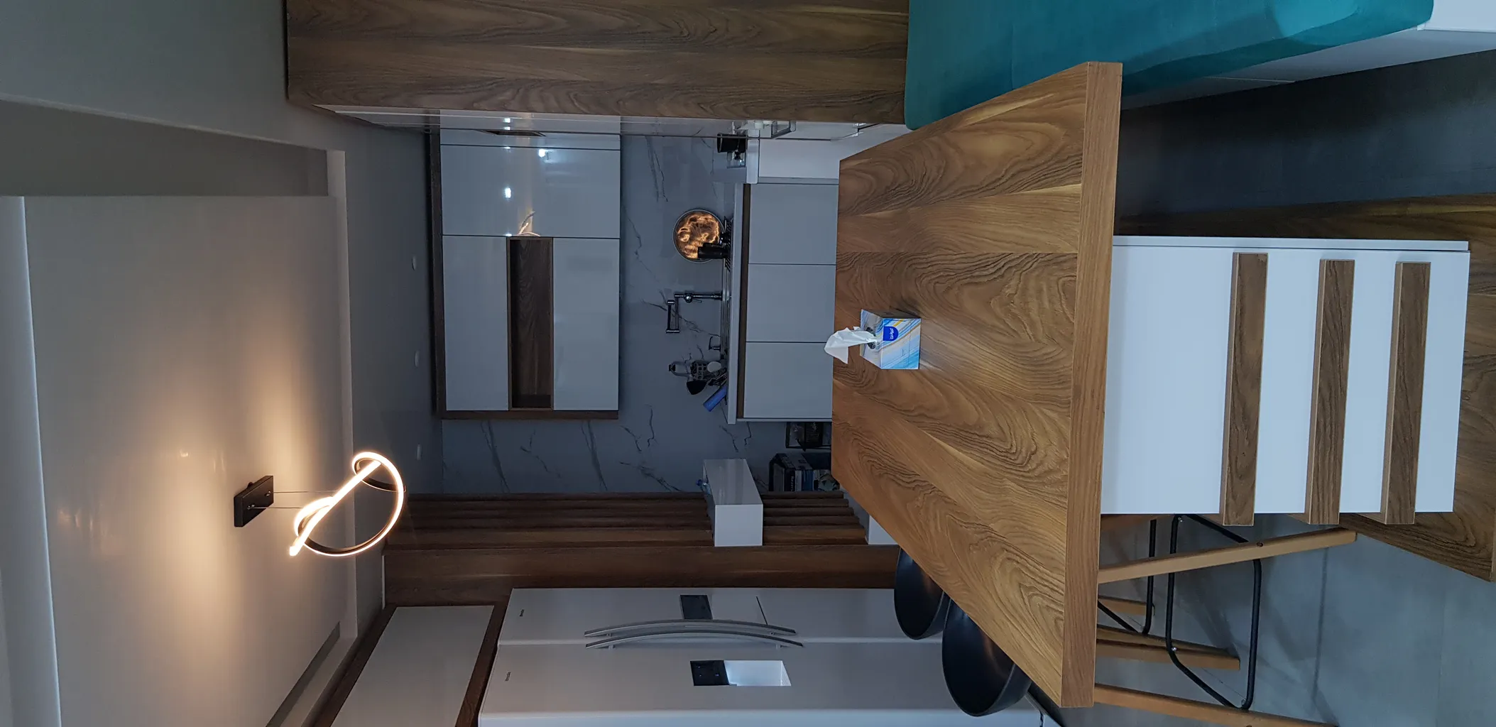 چراغ آویز  چشمه نور مدل مدرن کد A6357