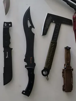 چاقوی سفری توماهاوک مدل 1986