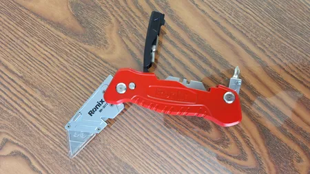 تیغ کاتر ذوزنقه ای نووا مدل 1385 بسته ده عددی