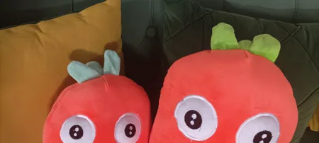 عروسک طرح هویج بالشتی مدل b1 ارتفاع 60 سانتی متر