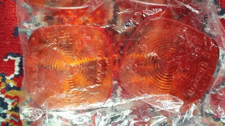 طلق چراغ راهنما موتور سیکلت مدل AMIC-NARJ مناسب برای هندا 125 مجموعه 4 عددی