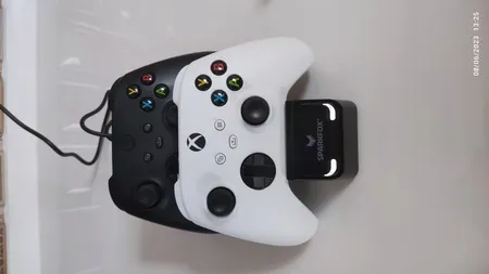 پایه شارژر اسپارک فاکس مدل W20X504 مناسب برای دسته بازی Xbox Series X / S