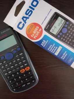 ماشین حساب کاسیو مدل FX-82-ES PLUS