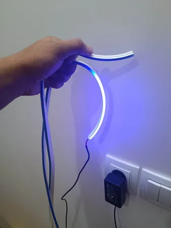 ریسه نئون فلکسی مدل v12 طول 2 متر