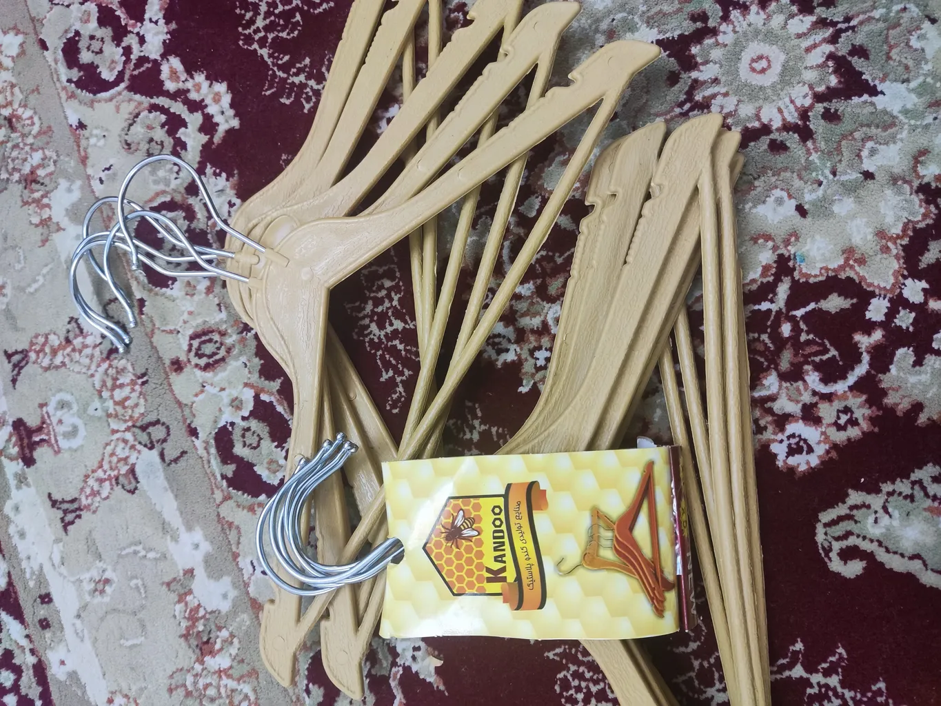 چوب لباسی نوزادی مدل افرا طرح چوب بسته 6 عددی