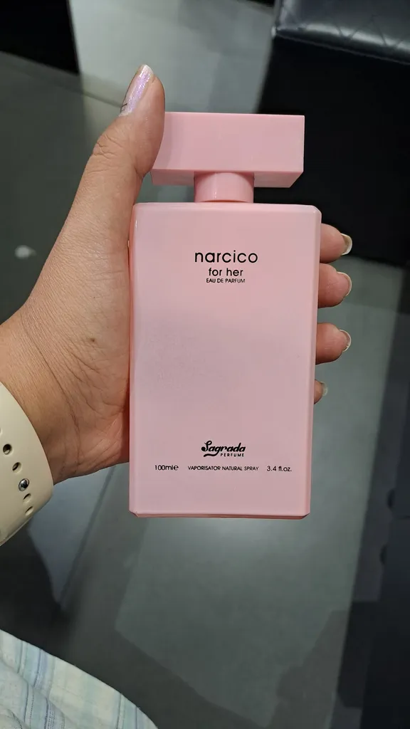 ادوپرفیوم زنانه ساگرادا مدل نارسیسو  حجم 100  میلی‌لیتر