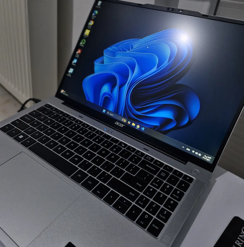 لپ تاپ 16 اینچی ایسر مدل Aspire Lite AL16-52P-31UT-i3 1305U-8GB DDR5 5200MHz-256GB SSD-IPS