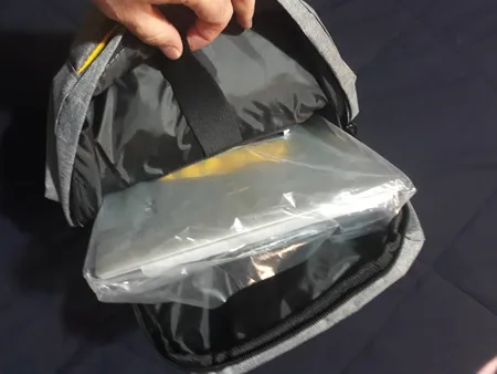 کوله پشتی لپ تاپ مدل C9812 مناسب برای لپ تاپ 15.6 اینچی