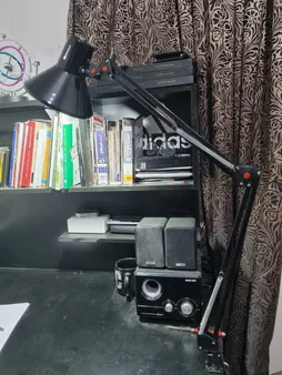 چراغ مطالعه صنایع کریم زاده مدل EN-101 همراه با لامپ ال ای دی 9 وات