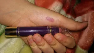 تجریه خرید رژ لب مدادی ژینو شماره 129