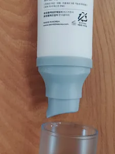 تجریه خرید کرم ضد آفتاب بدون رنگ سنتلا، 50 SPF، مدل 1004، مناسب پوست حساس، نرمال و خشک و حجم 50 میلی‌لیتر، محافظت کننده در برابر اشعه UVA و UVB، بدون تست حیوانی، ++++PA، آبرسان، ضد التهاب، با ماندگاری 3 ساعته