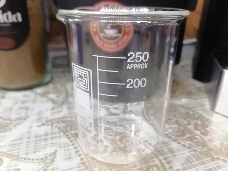 بشر آزمایشگاه مدل beaker ظرفیت 250 میلی لیتر