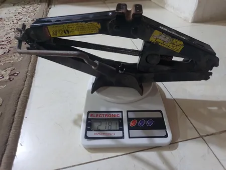 جک خودرو مدد مدل 31504 ظرفیت 2 تن