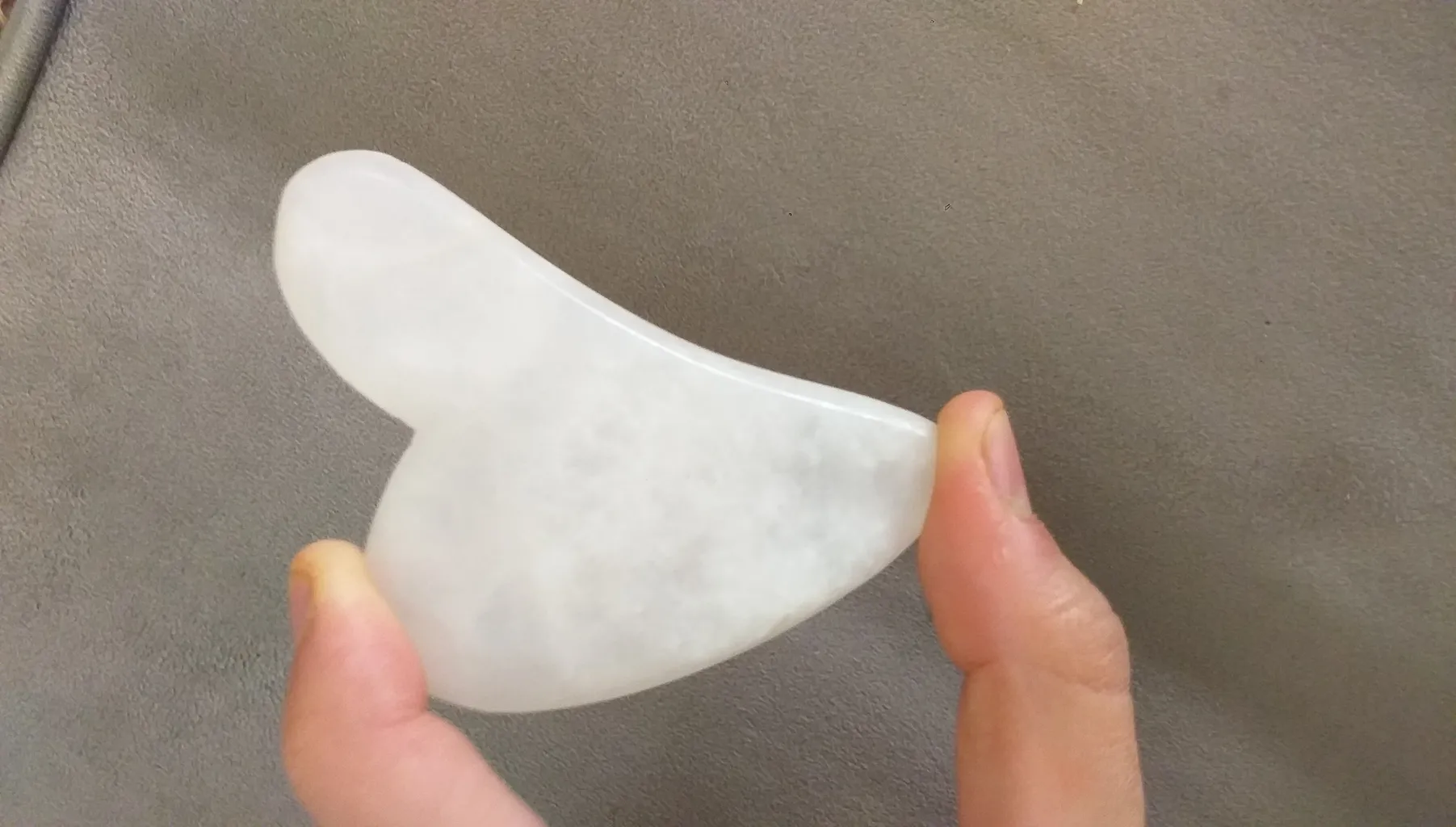 سنگ ماساژ مدل گواشا رزکوارتز