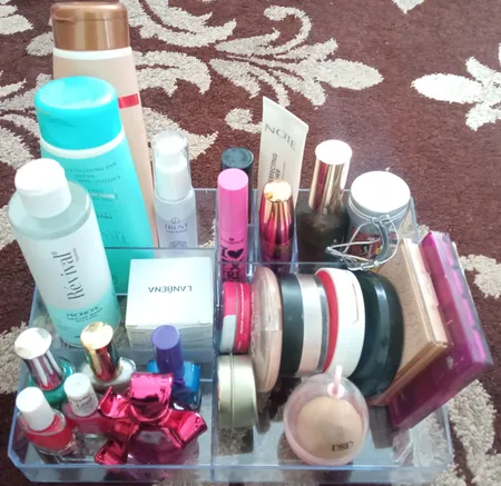 استند لوازم آرایشی مدل 8765