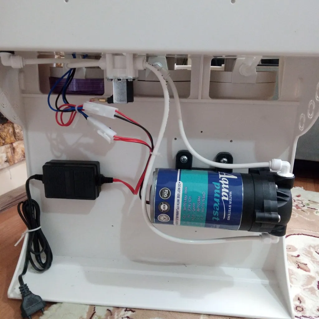 دستگاه تصفیه کننده آب آکوا پیورست مدل SM 9092  به همراه شیر تصفیه و فیلتر تصفیه مجموعه 3 عددی