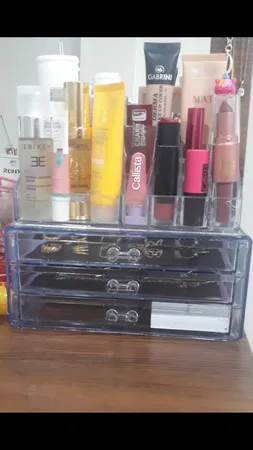 استند آرایشی کد 04