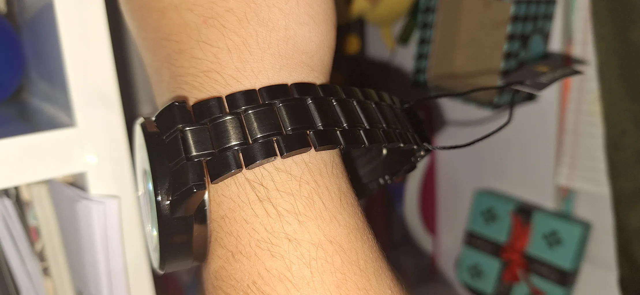 ساعت مچی عقربه‌ای مردانه والار مدل رینگی متحرک کد W17