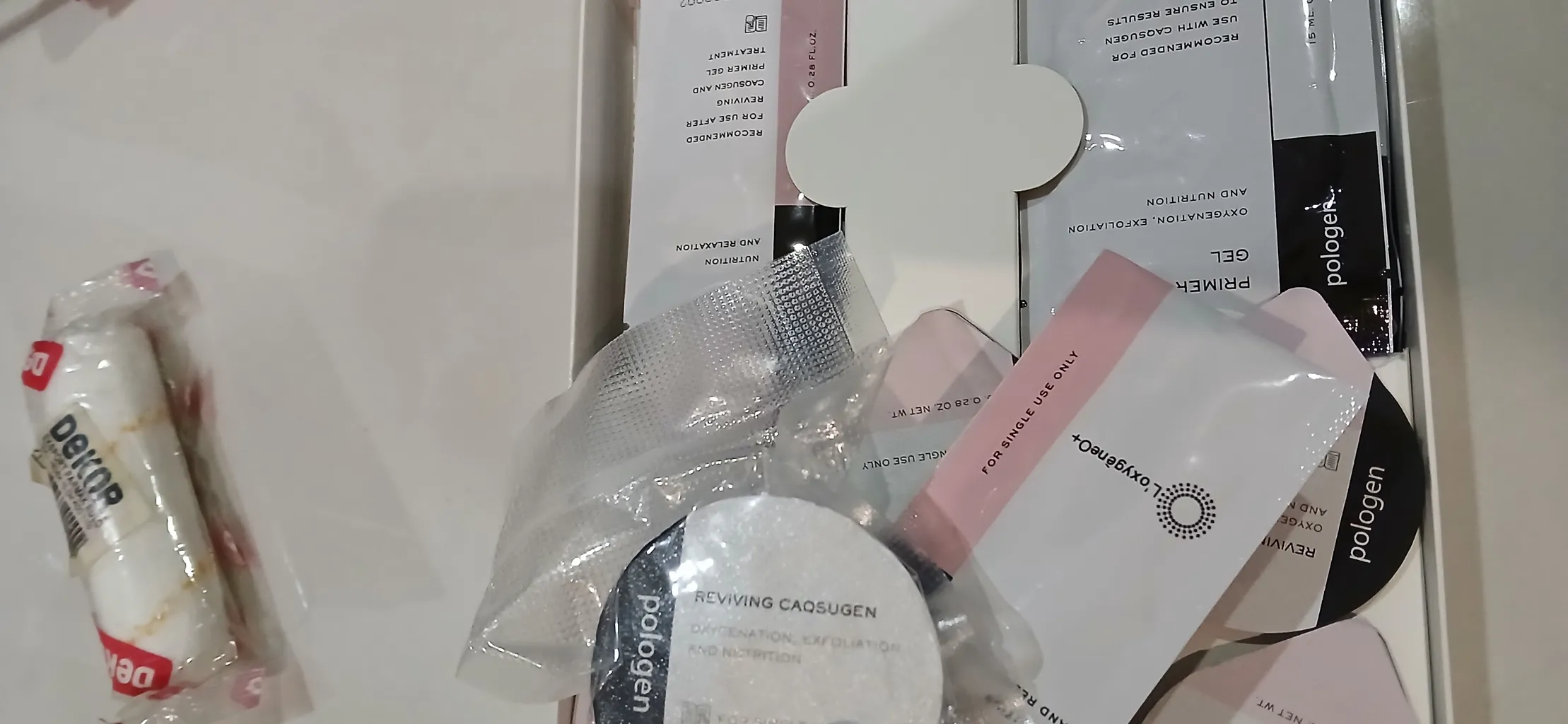 مجموعه مراقبت از پوست پلاژن مدل Revive بسته 18 عددی