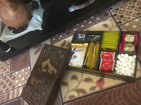 جعبه رومیزی تی بگ و تنقلات و زیر لیوانی مدل nova کد KU27