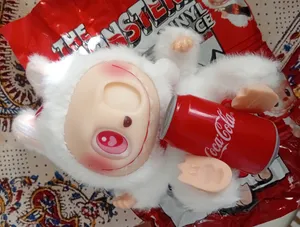 تجریه خرید اسباب بازی شانسی مدل عروسک  طرح کوکاکولا Coca Cola