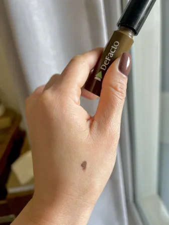 ریمل ابرو دیفکتو مدل professional شماره 3 رنگ قهوه‌ای تیره