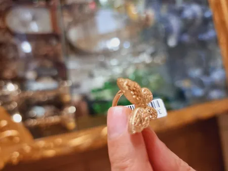 انگشتر طلا 18 عیار زنانه طلای مستجابی مدل پروانه سایز 56