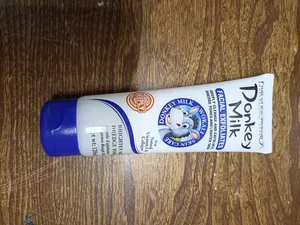 تجریه خرید اسکراب لایه بردار وکالی مدل شیر الاغ حجم 120 میلی لیتر