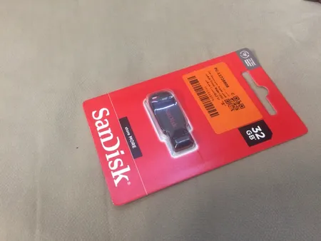 فلش مموری سن دیسک مدل Cruzer Blade CZ50 ظرفیت 32 گیگابایت با رابط USB 2.0