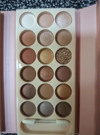 پالت سایه چشم انی لیدی مدل هلو