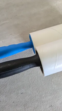 پرزگیر لباس ایکیا مدل Bastis به همراه سری یدک