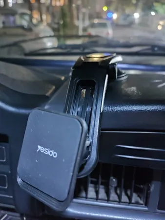 پایه نگهدارنده گوشی موبایل یسیدو مدل C107