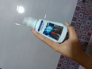 تجریه خرید کرم روشن کننده سورفین مدل ویتامین سی حجم 125 میلی لیتر به همراه کرم شب سورفین مدل ویتامین E