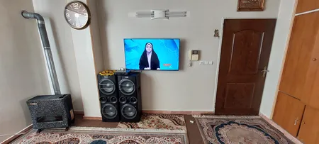 پایه دیواری تلویزیون  مدل T-J300 مناسب تلویزیون های 32 تا 65 اینچ