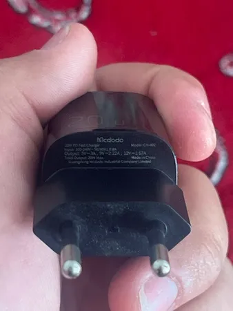 شارژر دیواری 20 وات مک دودو مدل CH-402