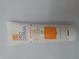 تجریه خرید کرم ضدآفتاب رنگی پرودرما SPF50 مدل 01، مناسب پوست‌های چرب، حجم 40 میلی‌‌لیتر