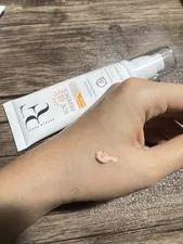 تجریه خرید کرم ضد آفتاب رنگی آر.اف رویال فم SPF50 مدل Fusion مناسب برای پوست چرب و مختلط حجم 50 میلی لیتر