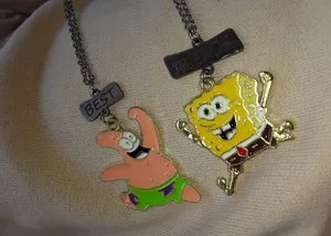 تجریه خرید گردنبند دخترانه مدل باب اسفنجی و پاتریک بست فرند بسته 2 عددی