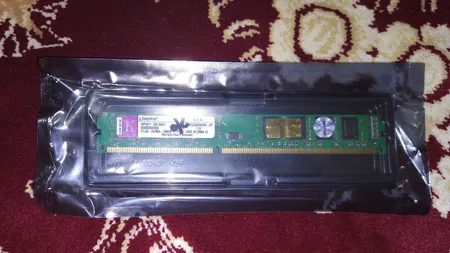 رم دسکتاپ DDR3 تک کاناله 1333 مگاهرتز CL9 کینگستون مدل KVR ظرفیت 2 گیگابایت